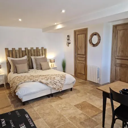 Au Fer A Cheval Vendégház 3*